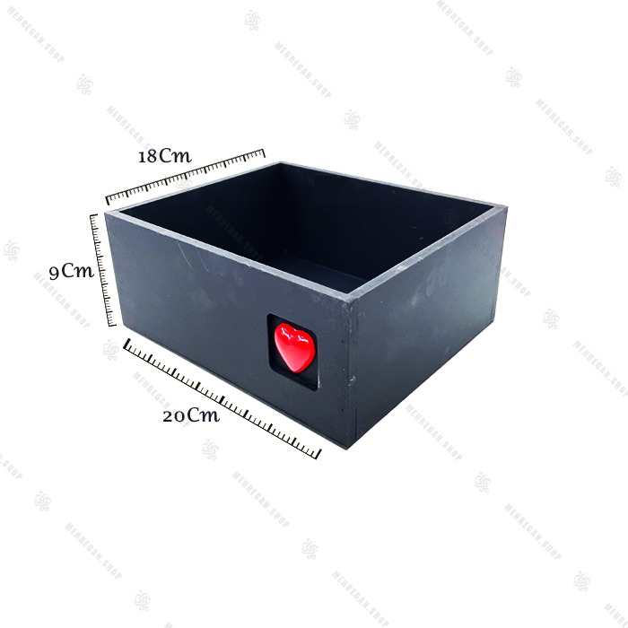 جعبه چوبی مشکی با قلب قرمز سایز کوچک