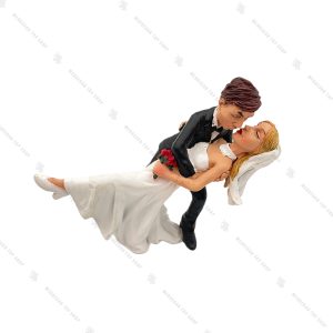 مجسمه عروس و داماد رقصنده